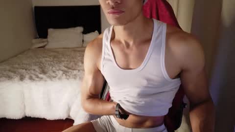 stylish man online show from March 30, 11:44 am