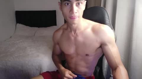 stylish man online show from April 15, 12:01 pm