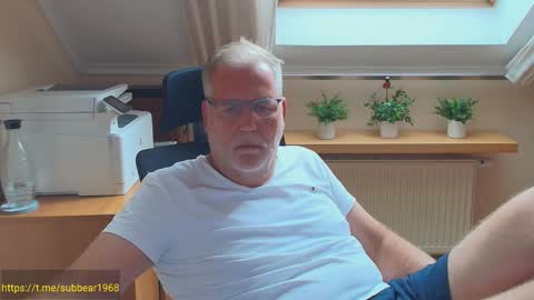 subbear1968 online show from June 5, 2:45 pm