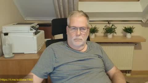 subbear1968 online show from June 7, 8:12 pm