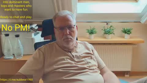 subbear1968 online show from June 9, 3:12 pm