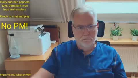 subbear1968 online show from June 15, 9:22 am