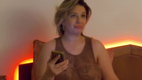 Snapshot of sublimecarla chatting on February 19, 11:34 pm Carla online show from February 19, 11:34 pm