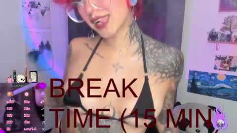 Snapshot of succubus_girl_ chatting on July 3, 5:30 pm Alexy online show from July 3, 5:30 pm