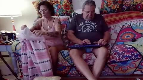 suenixon online show from February 4, 3:51 pm