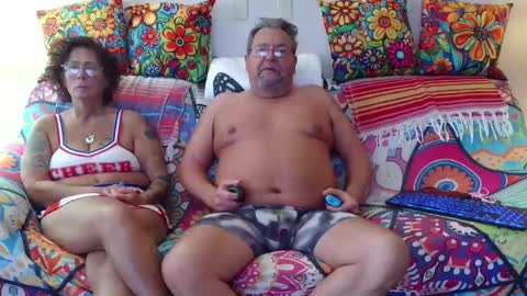 suenixon online show from February 6, 2:09 pm