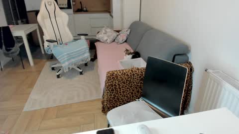 Kinga online show from February 22, 3:29 am