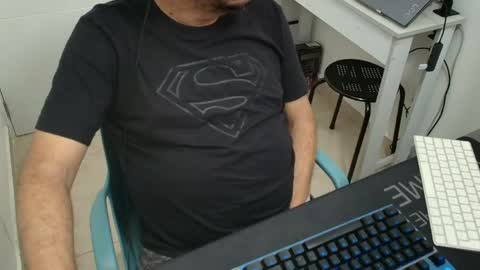 Snapshot of sugarhairybear chatting on April 7, 12:05 pm Johnny online show from April 7, 12:05 pm