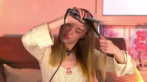 sugarskye online show from February 12, 7:14 am