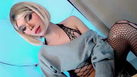 LoveSugar online show from June 11, 1:42 pm