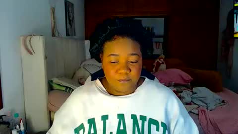 Cami   Back in 2 hours online show from March 31, 7:09 am