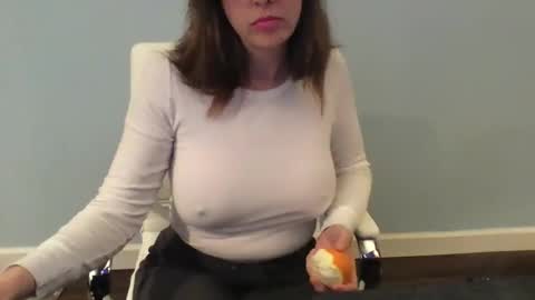 Mia online show from December 11, 2:30 am