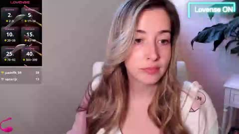 Mia online show from September 23, 2:42 pm