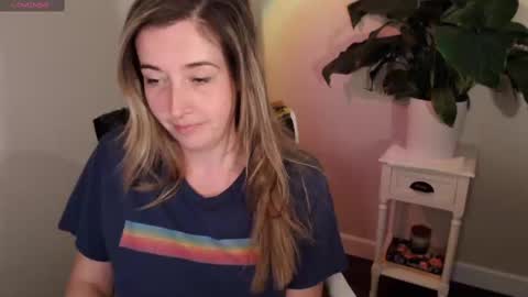 Mia online show from October 5, 11:57 pm