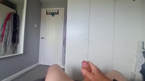 sully6772 online show from April 25, 10:18 am