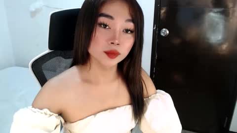 sultry cyramore online show from November 12, 7:03 pm