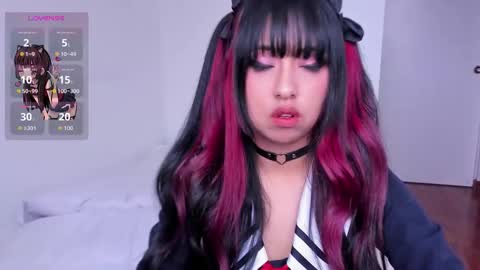 Nicolle  online show from January 16, 4:33 pm