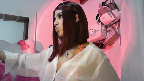 Snapshot of summer_09 chatting on January 6, 3:21 am summer 09 online show from January 6, 3:21 am