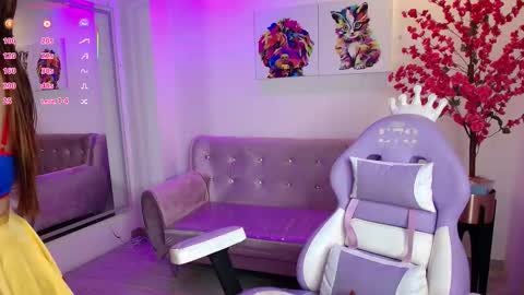 summer_miller online show from October 17, 11:46 am