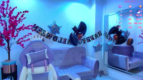 summer_miller online show from November 1, 11:23 am