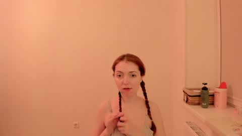 Summer Preston online show from April 12, 7:30 pm