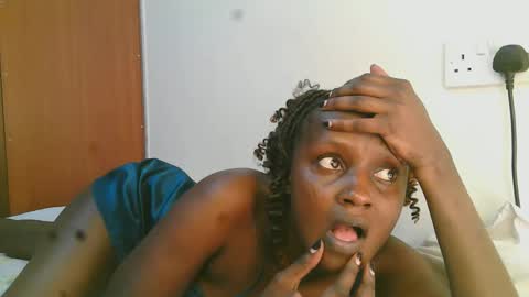 summerdew online show from March 26, 3:56 am