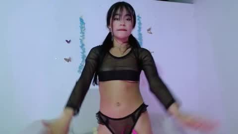 Snapshot of summerpurple chatting on February 28, 3:18 am SUMMER online show from February 28, 3:18 am