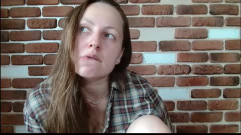 Snapshot of sun__shadow chatting on May 29, 8:23 am sun__shadow online show from May 29, 8:23 am