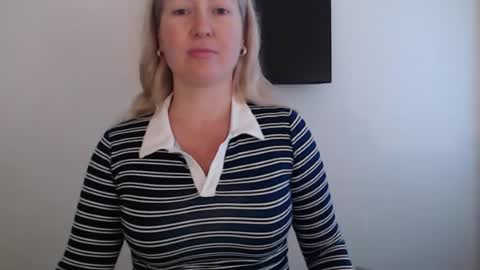 Snapshot of sunbrilliant chatting on July 26, 7:54 pm sunbrilliant online show from July 26, 7:54 pm