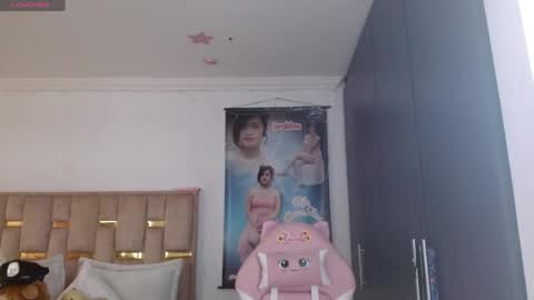 Snapshot of sunflower_dance chatting on May 3, 8:37 pm Jeraldine online show from May 3, 8:37 pm