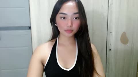 Snapshot of sunkist_mwhh chatting on February 1, 5:11 pm harley online show from February 1, 5:11 pm