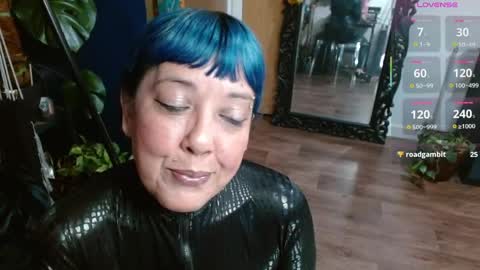 Snapshot of sunni_hottie chatting on May 7, 12:16 am Sunni Knight online show from May 7, 12:16 am