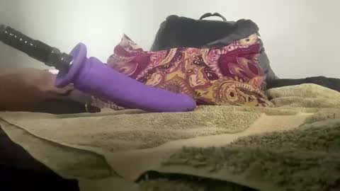 Sunny Clementine online show from November 10, 4:28 pm