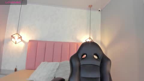  S U N N Y online show from October 27, 12:31 pm