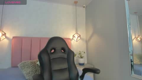  S U N N Y online show from November 7, 12:38 pm