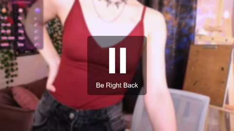 Snapshot of sunnyshy_mia chatting on April 4, 6:00 am Mia online show from April 4, 6:00 am