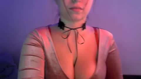 Snapshot of sunset_li chatting on April 9, 11:48 am Lisa online show from April 9, 11:48 am