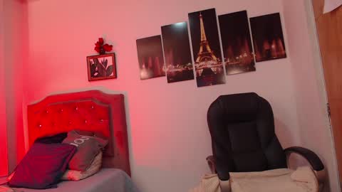 Snapshot of sunshine_gh1 chatting on February 8, 11:12 am Sunshine online show from February 8, 11:12 am