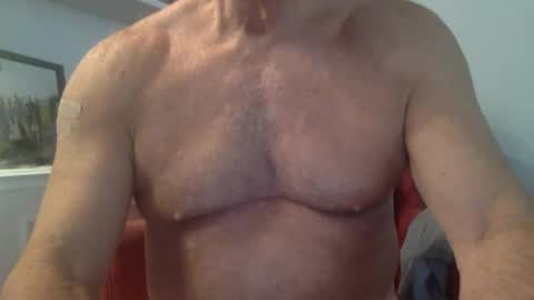 suntrdr077 online show from October 26, 6:25 pm