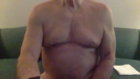 suntrdr077 online show from April 19, 4:06 pm