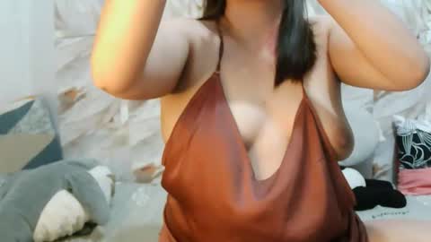 KIMZY online show from April 8, 5:13 pm