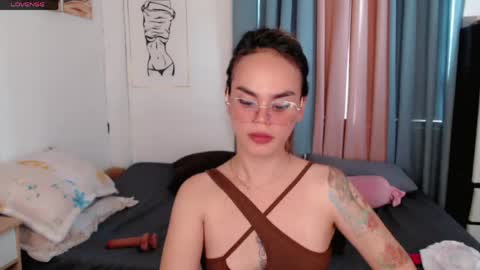 Im val online show from May 4, 2:07 am