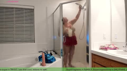 Snapshot of supervagtastic chatting on February 3, 3:26 am Supervagtastic online show from February 3, 3:26 am