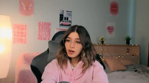 Sara online show from May 1, 1:37 pm