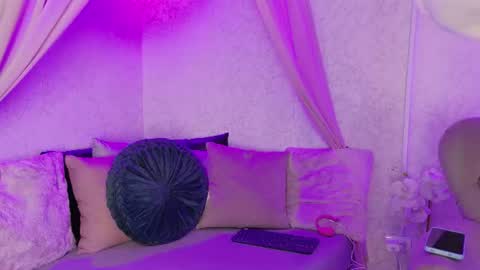 Snapshot of susa1userma_ chatting on July 15, 11:48 am Susann online show from July 15, 11:48 am