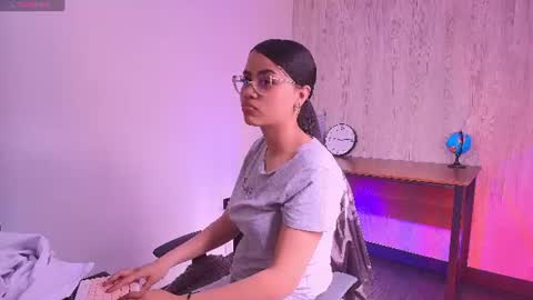 susan_voltaire online show from July 1, 7:46 pm