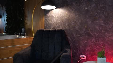 Snapshot of susan_wall chatting on February 14, 12:13 pm susan_wall online show from February 14, 12:13 pm