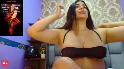 Snapshot of susana_hicks chatting on June 9, 1:01 pm S U S A N A online show from June 9, 1:01 pm