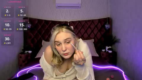 susanbev online show from February 28, 9:32 am