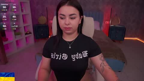 Susie online show from June 2, 8:11 pm